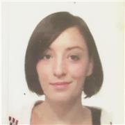 Lavoro con i ragazzi da più di dieci anni, non sono la classica prof., ma una ragazza preparata, simpatica e comprensiva.